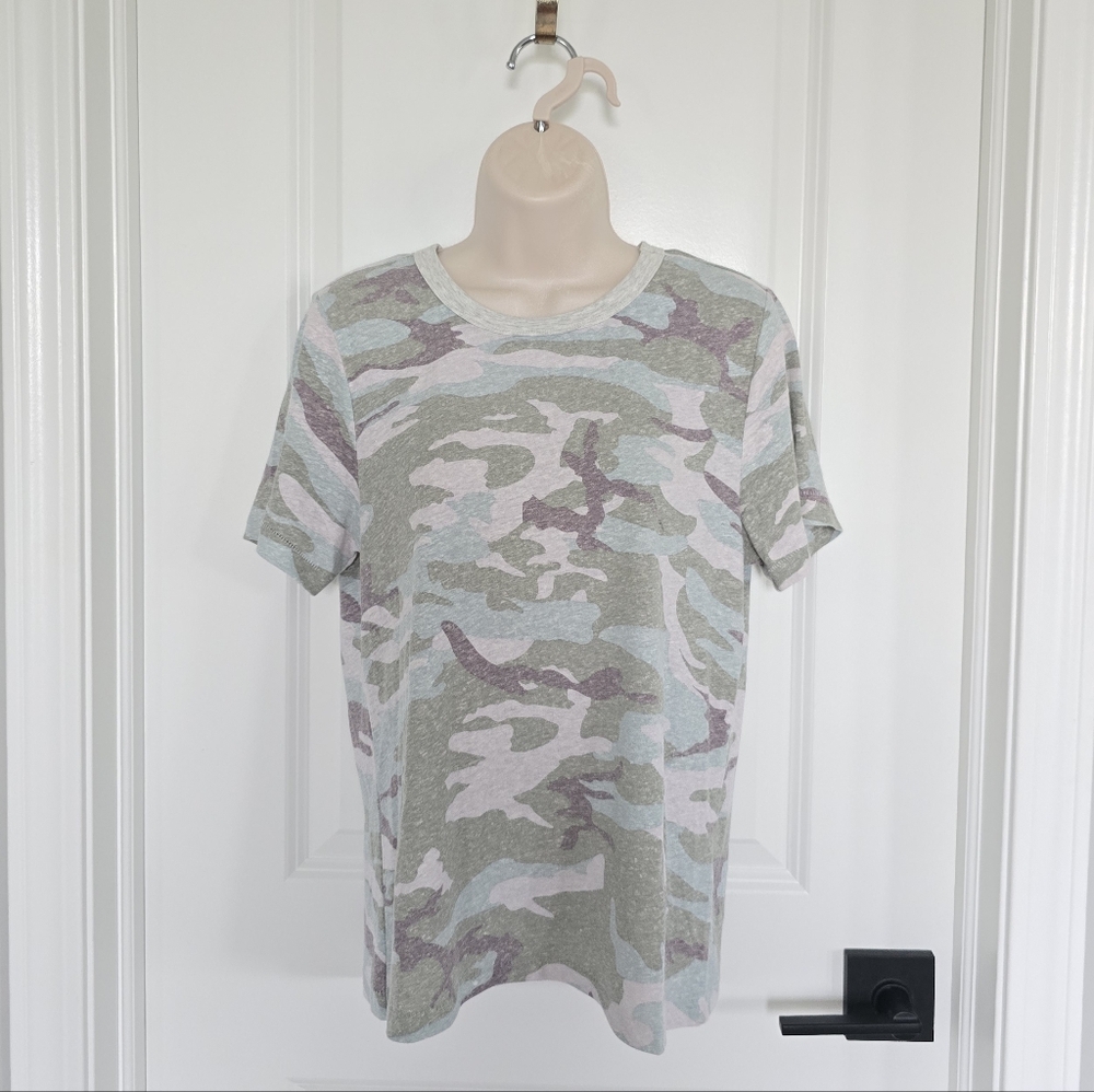 NWT Thread & Supply Camo Short Sleeve Tee Sz Small